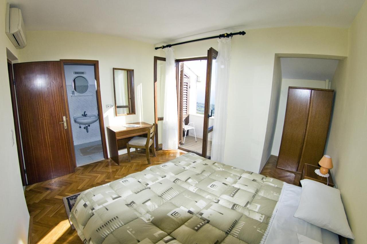 Guesthouse Moretic Орашац Экстерьер фото